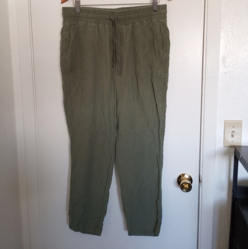 Green pull on pants